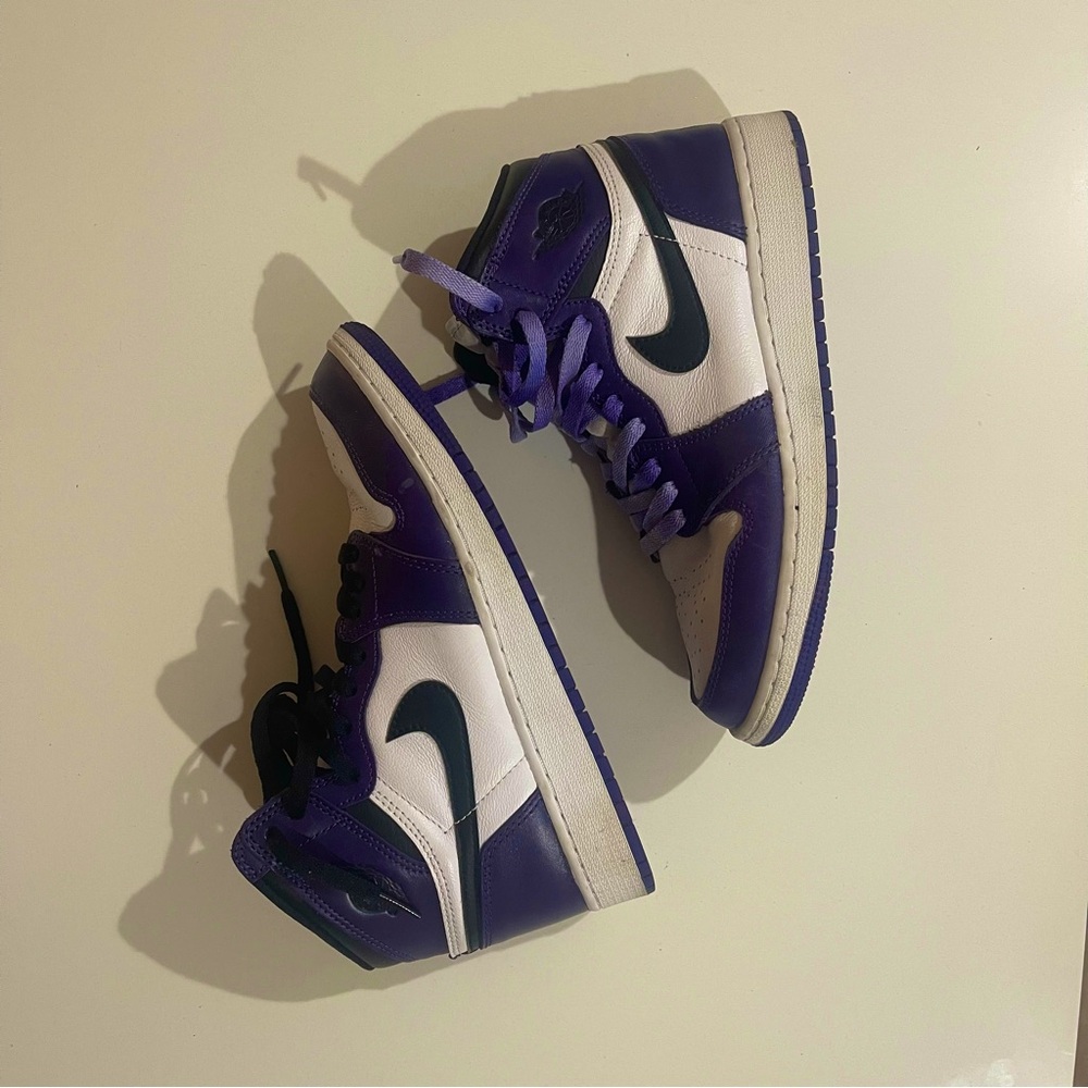 Jordan 1 Hightop Purple Courts